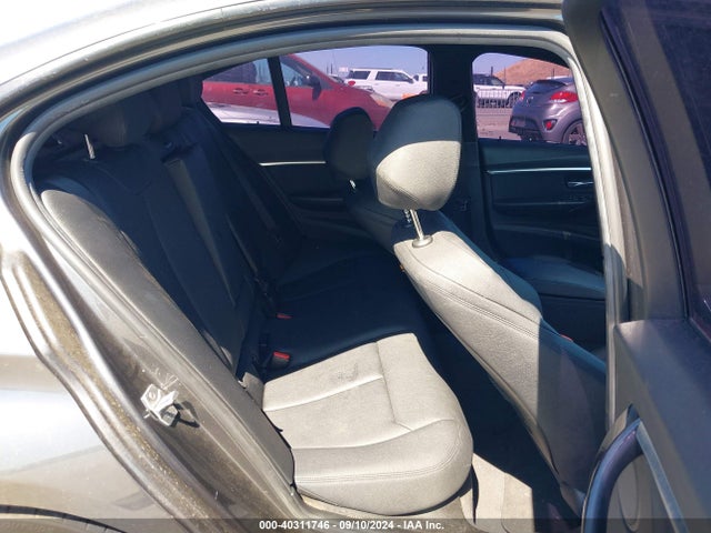 BMW 330i Xdrive 2018 WBA8D9G54JNU67582 Image 8