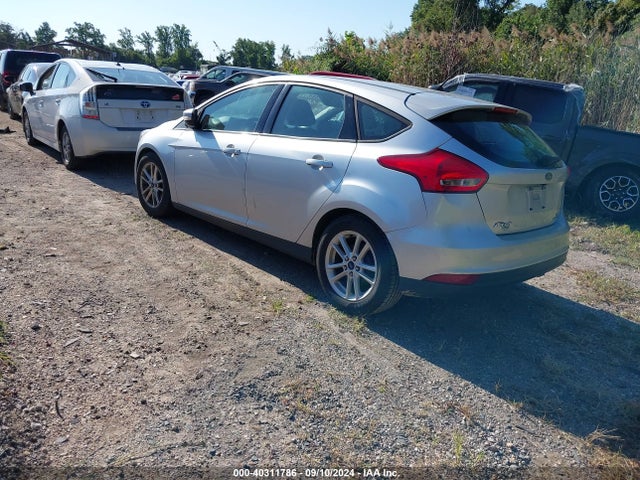 Ford FOCUS SE 2015 1FADP3K23FL342486 Image 3