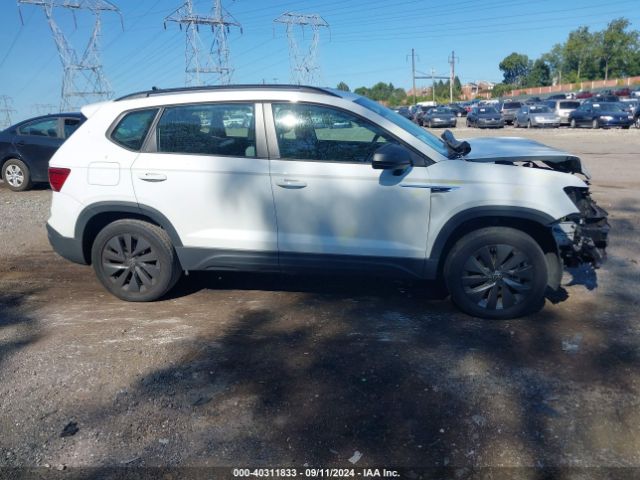 3VVMX7B23NM055701 Volkswagen Taos 1.5t S