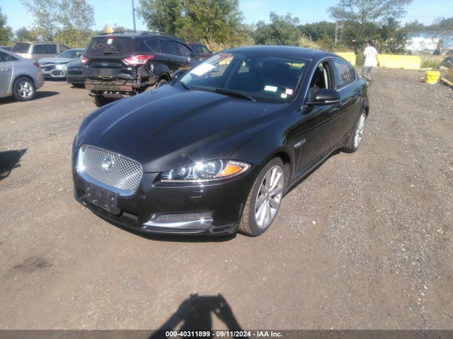 2013 JAGUAR XF SAJWJ0EF3D8S81093 Photo 1