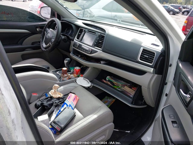 Toyota Highlander Xle 2019 5TDJZRFH8KS605475 Image 5