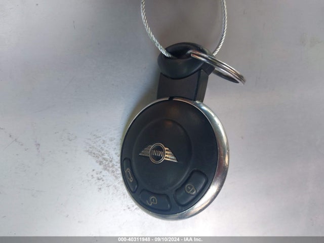 2009 MINI COOPER S CLUBMAN WMWMM335X9TP72531 Photo 10