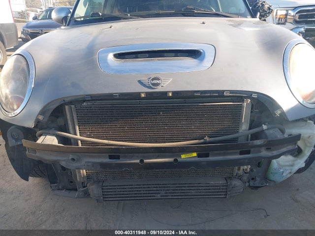 2009 MINI COOPER S CLUBMAN WMWMM335X9TP72531 Photo 5