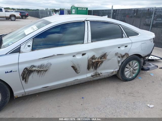KMHE24L16GA009247 Hyundai Sonata Hybrid Se