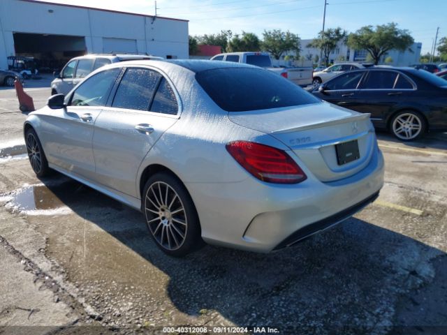 55SWF4KB0FU044989 Mercedes-Benz C 300 4matic/luxury 4matic/sport 4matic