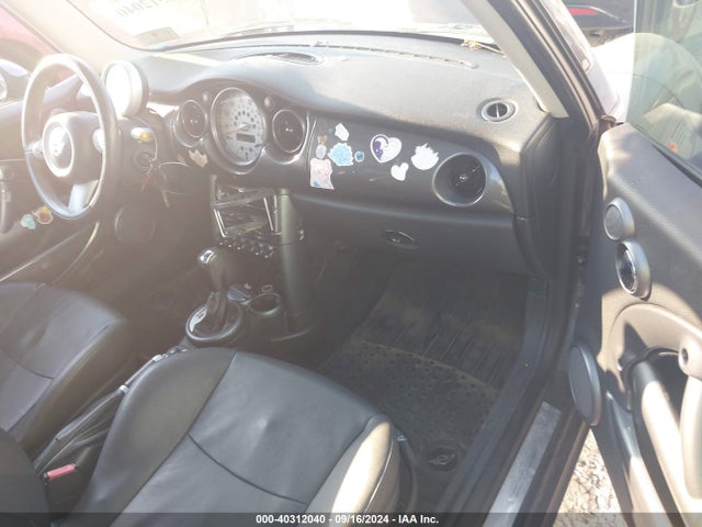 2006 MINI COOPER WMWRC33516TJ74123 Photo 4