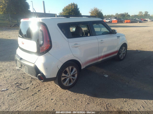 KIA SOUL + 2015 KNDJP3A5XF7204591 Image 4