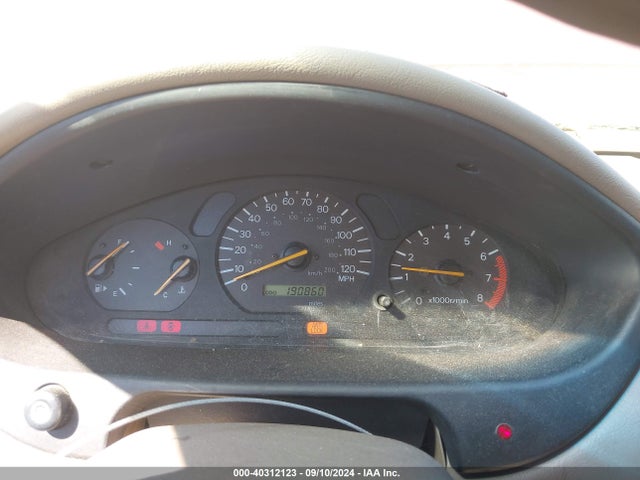 2001 MITSUBISHI GALANT 4A3AA46H51E028366 Photo 6
