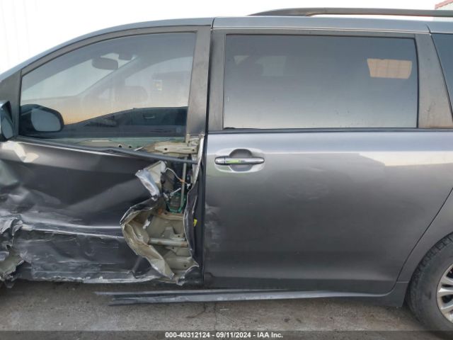 5TDYZ3DC3HS894955 Toyota Sienna Xle 8 Passenger