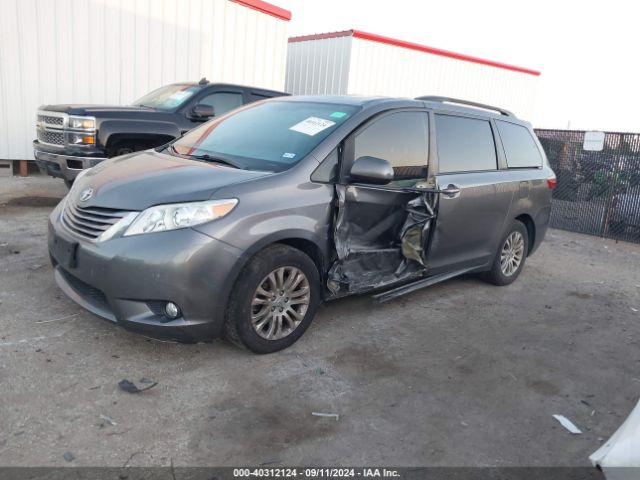 5TDYZ3DC3HS894955 Toyota Sienna Xle 8 Passenger