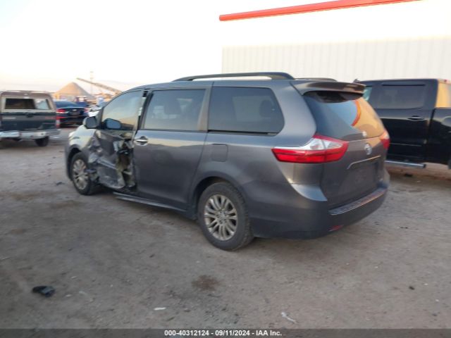 5TDYZ3DC3HS894955 Toyota Sienna Xle 8 Passenger