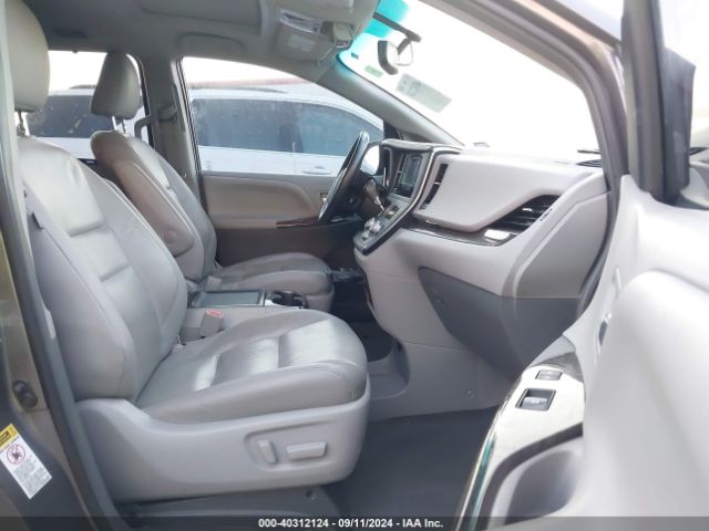 5TDYZ3DC3HS894955 Toyota Sienna Xle 8 Passenger