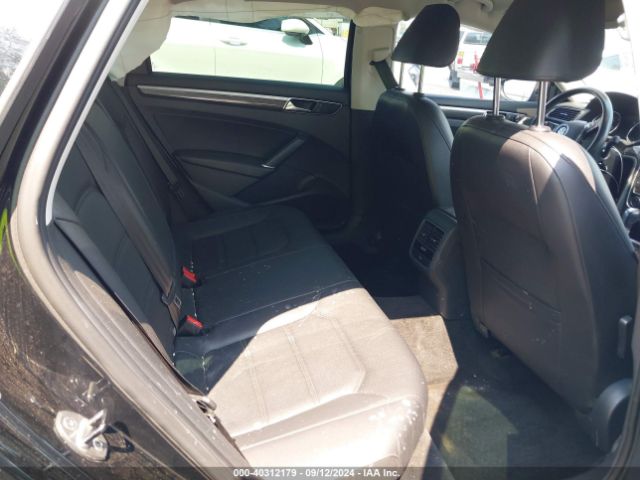 1VWBT7A38GC048806 Volkswagen Passat 1.8t Se