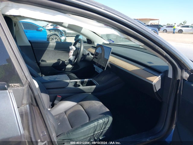 2021 TESLA MODEL 3 5YJ3E1EA2MF919494 Photo 4