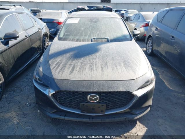3MZBPBDL1NM309627 Mazda Mazda3 Premium