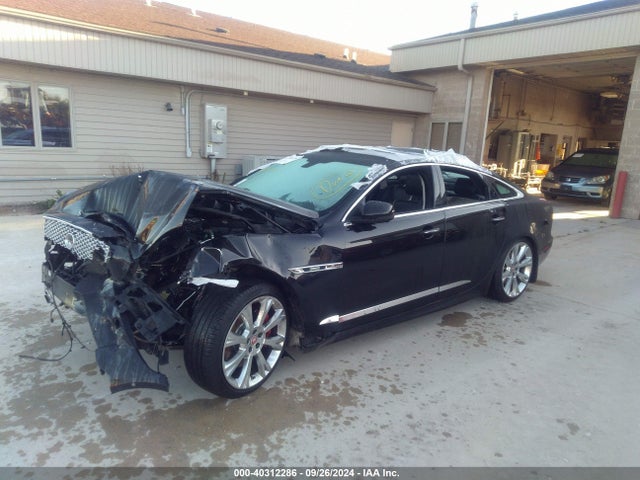 2016 JAGUAR XJ SAJWJ1CD4G8V92107 Photo 1
