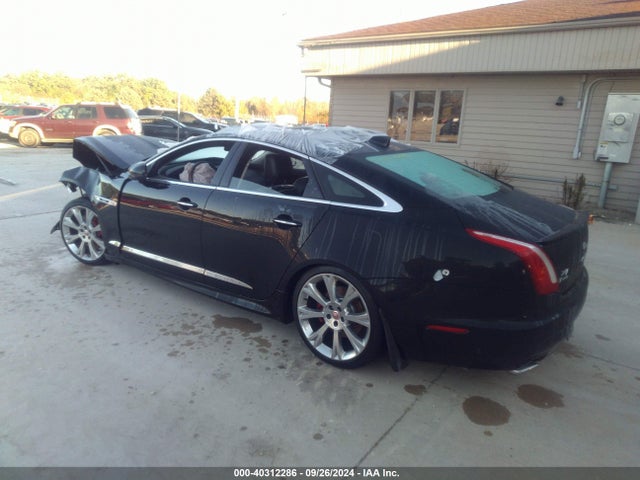 2016 JAGUAR XJ SAJWJ1CD4G8V92107 Photo 2