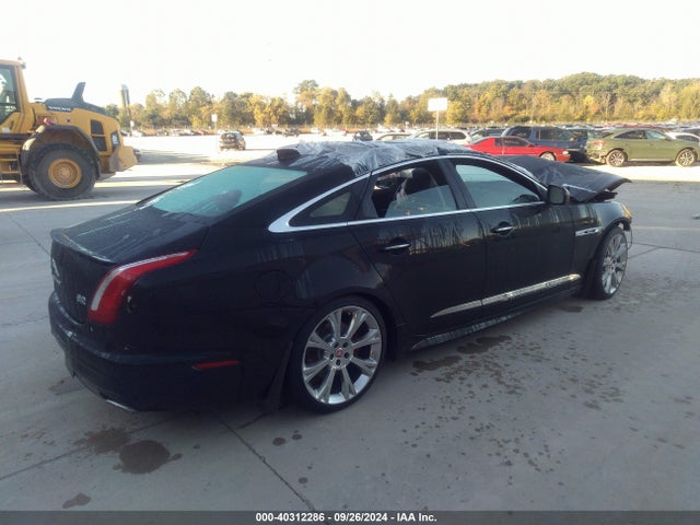 2016 JAGUAR XJ SAJWJ1CD4G8V92107 Photo 3