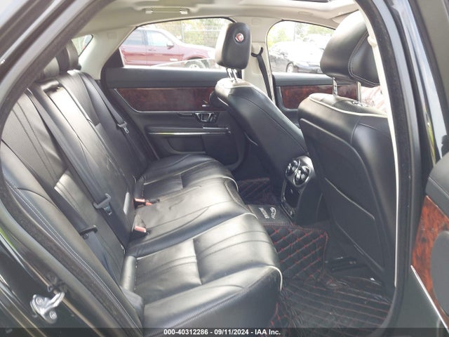 2016 JAGUAR XJ SAJWJ1CD4G8V92107 Photo 7