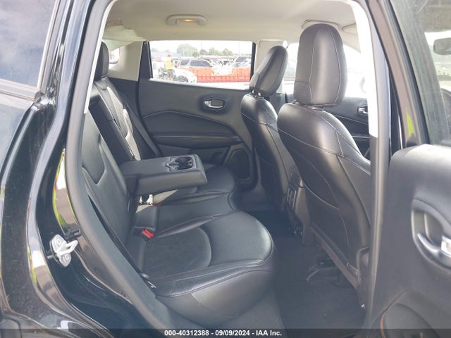 3C4NJCCB9LT211402 Jeep Compass Limited Fwd