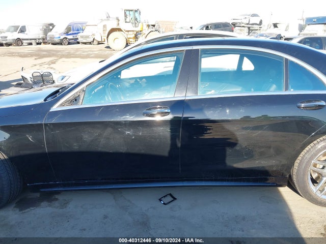 WDDUG8CB4EA068317 Mercedes-Benz S 550