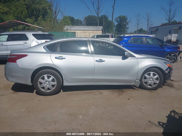 Nissan Altima 2.5 S 2018 1N4AL3AP6JC296947 Image 14