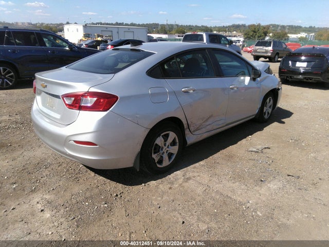 1G1BC5SM1J7174349 Chevrolet Cruze Ls Auto
