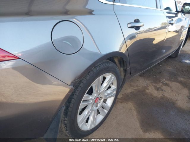 SAJBD4BVXGCY11179 Jaguar Xf 35t Premium