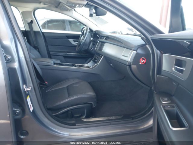 SAJBD4BVXGCY11179 Jaguar Xf 35t Premium