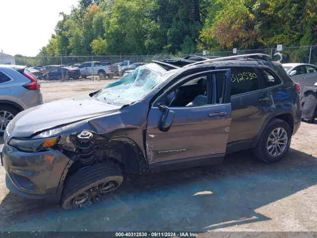 1C4PJMLBXKD189736 Jeep Cherokee Latitude Plus 4x4