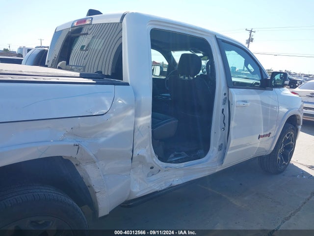 1C6SRFHT0NN332330 RAM 1500 Limited  4x4 5'7 Box