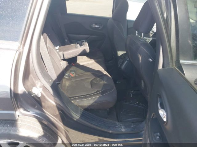 1C4PJLCB5FW706249 Jeep Cherokee Latitude