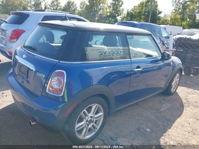 2012 MINI COOPER WMWSU3C57CT257775 Photo 3