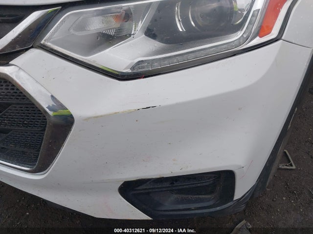 Chevrolet Traverse Ls 2018 1GNEVFKW2JJ193220 Image 18