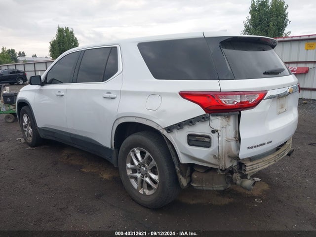 Chevrolet Traverse Ls 2018 1GNEVFKW2JJ193220 Image 3