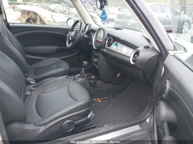 2012 MINI COOPER CLUBMAN WMWZF3C52CT488964 Photo 4