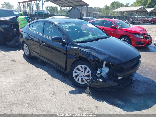 2018 5NPD74LF0JH351502 main image
