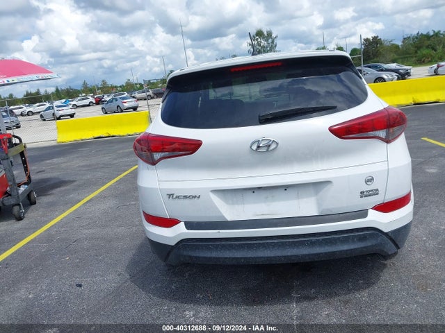 Hyundai TUCSON SE 2018 KM8J23A42JU708242 Image 16