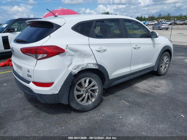 Hyundai TUCSON SE 2018 KM8J23A42JU708242 Image 4