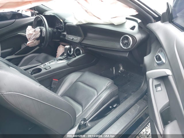 Chevrolet Camaro 2lt 2019 1G1FD1RS2K0113016 Image 5