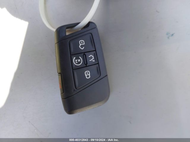 3VV2B7AX1NM131127 Volkswagen Tiguan 2.0t Se