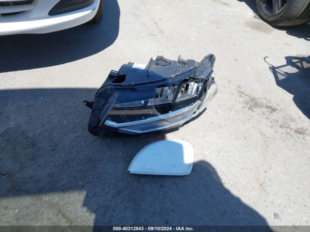 3VV2B7AX1NM131127 Volkswagen Tiguan 2.0t Se