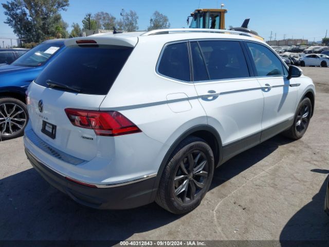 3VV2B7AX1NM131127 Volkswagen Tiguan 2.0t Se