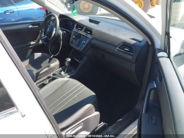 3VV2B7AX1NM131127 Volkswagen Tiguan 2.0t Se