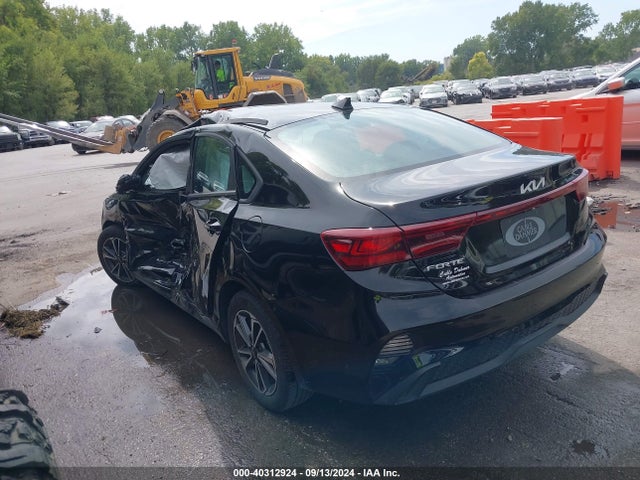 KIA Forte Lxs 2023 3KPF24AD6PE680906 Image 3