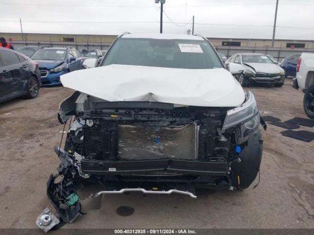 KNDER2AA7R7629158 KIA SELTOS EX