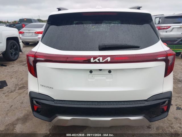 KNDER2AA7R7629158 KIA SELTOS EX