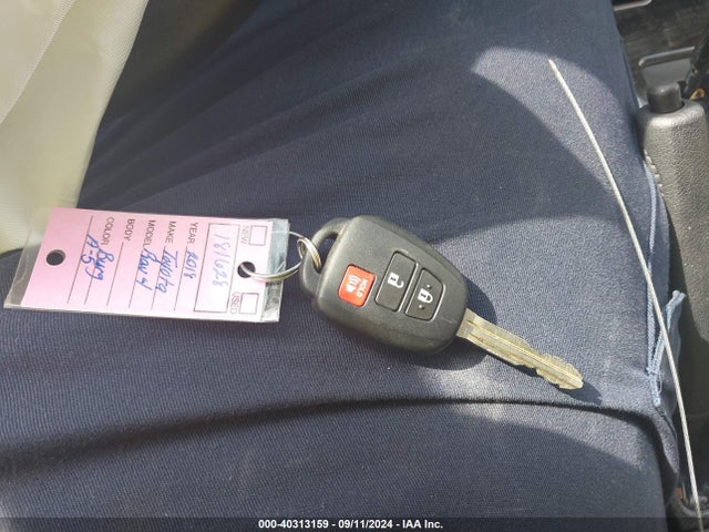 Toyota RAV4 LE 2018 2T3ZFREV5JW473288 Image 11