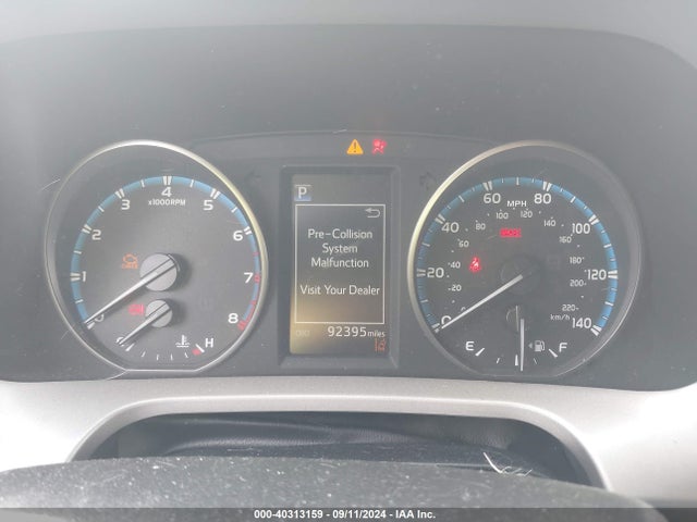 Toyota RAV4 LE 2018 2T3ZFREV5JW473288 Image 7