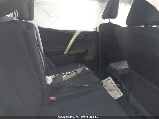 Toyota RAV4 LE 2018 2T3ZFREV5JW473288 Image 8